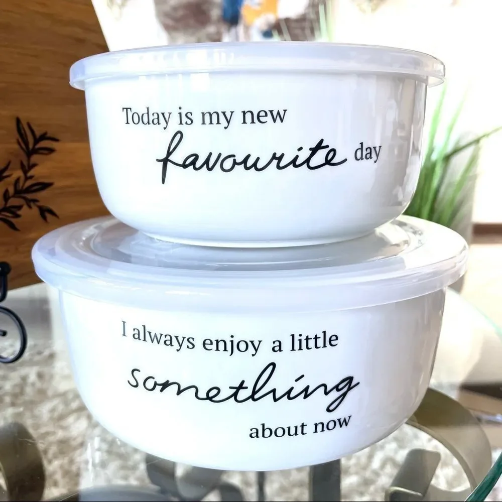 NWT Disney 2 Pc Winnie the Pooh Ceramic White Vented Food container 2 Pieces Set